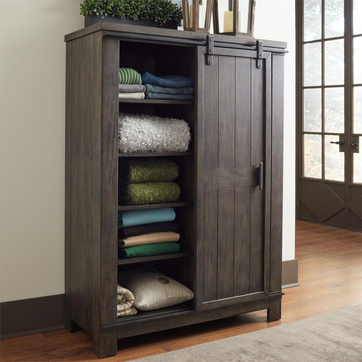 Thornwood Hills Sliding Door Chest Chests Liberty Furniture 7
