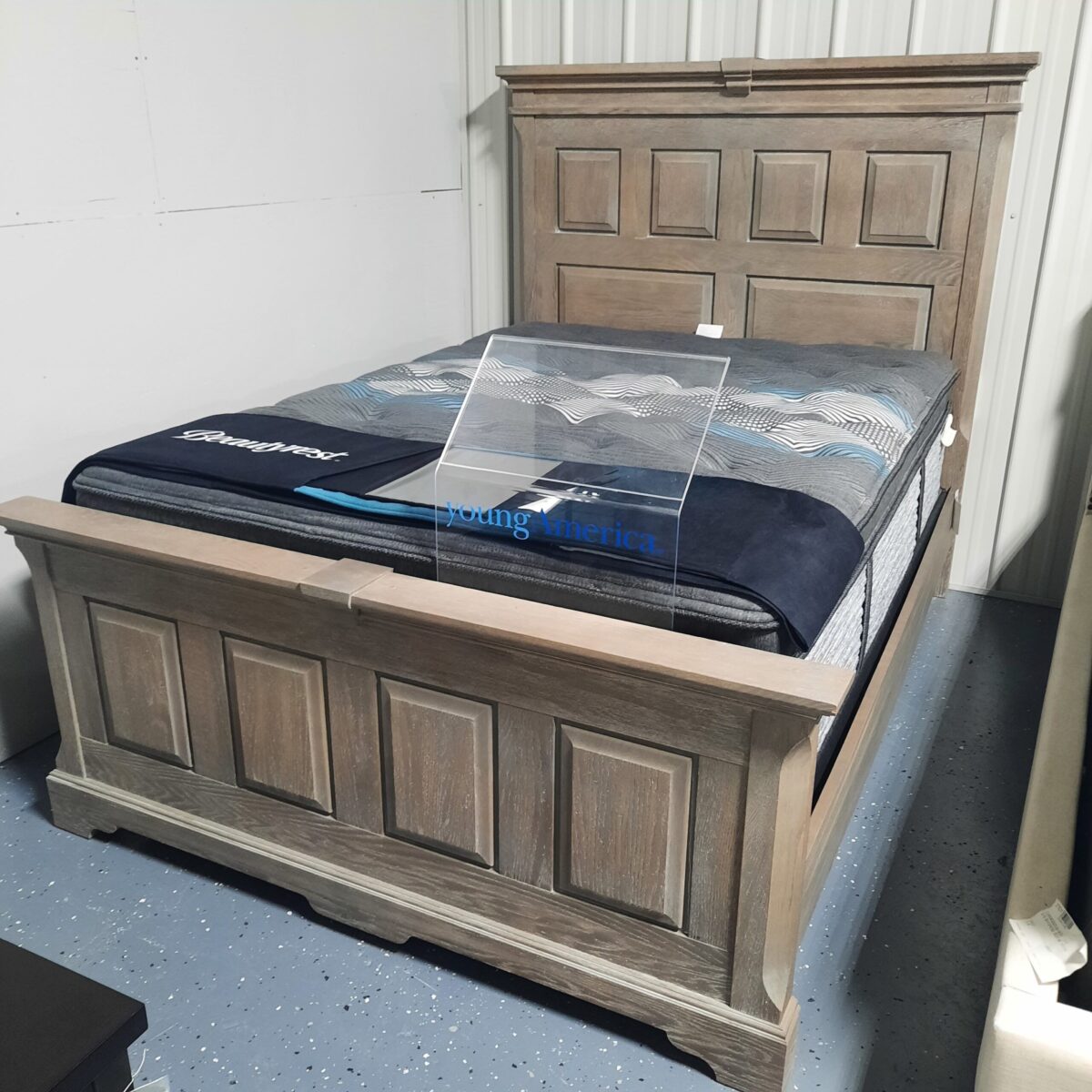 Vaughan Bassett Queen Bed Beds 3